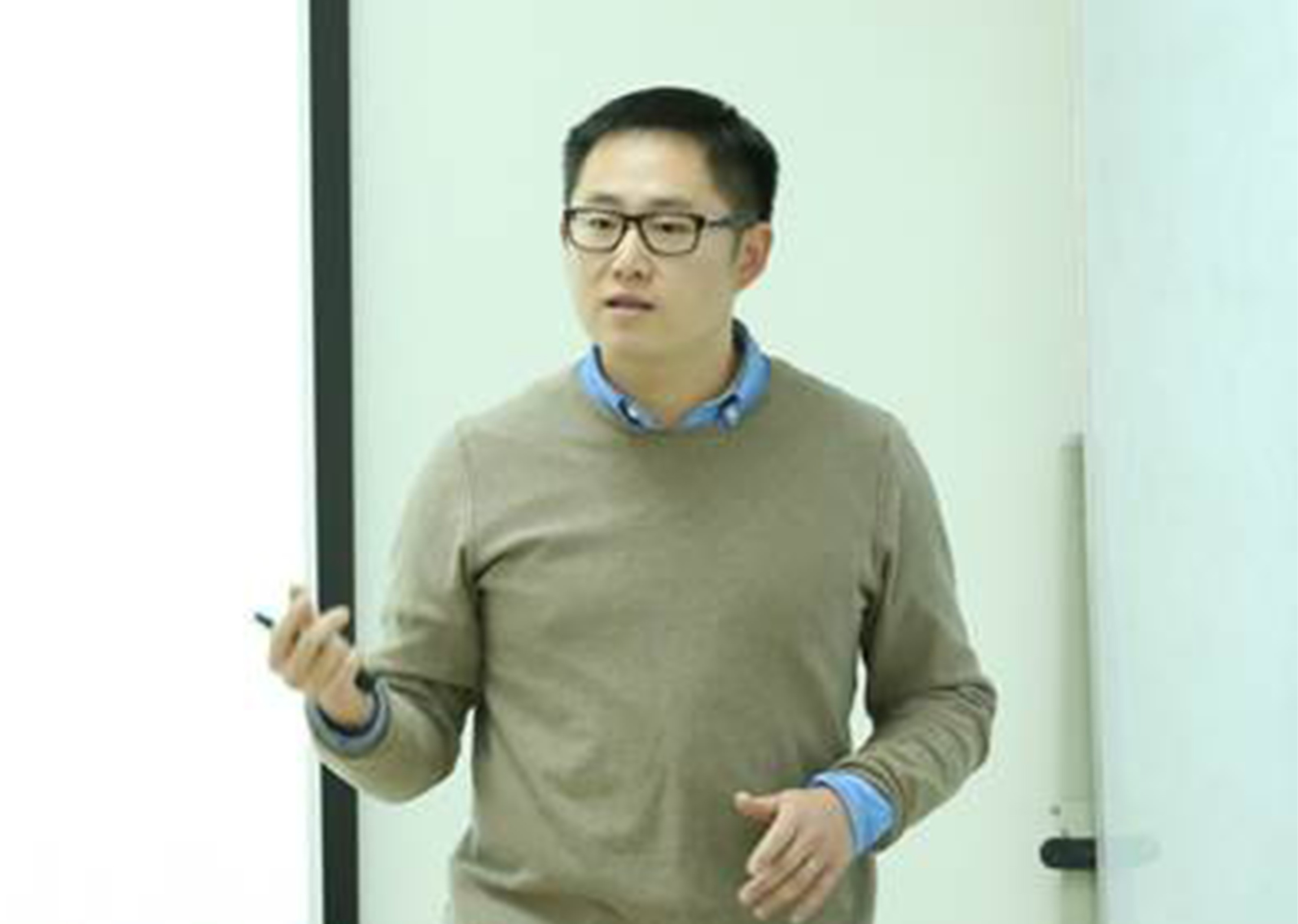 王楚男：胸怀家国的海归青年教师